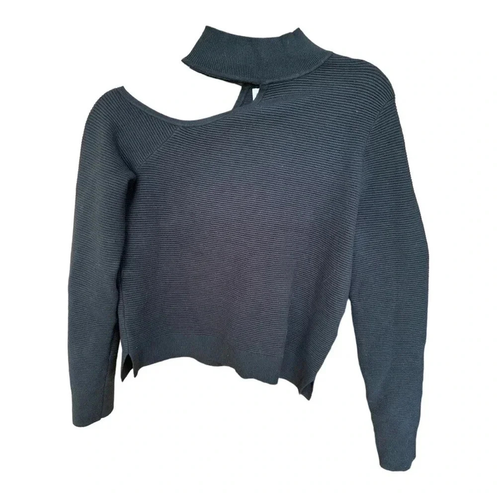 Abercrombie and Fitch Black Ribbed Asymmetrical Neck Sweater // Size Sma…